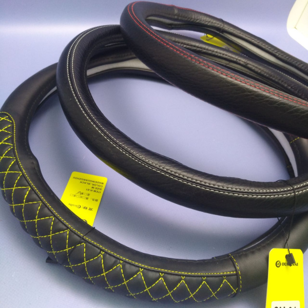 Оплетка - чехол на руль автомобиля классический New, М 37-39 см.